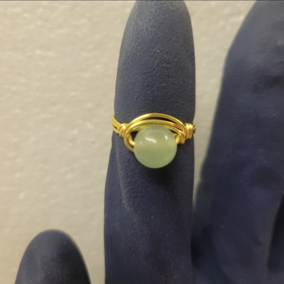 Gold and Natural Green Aventurine Stone Ring - Picture 3 of 7
